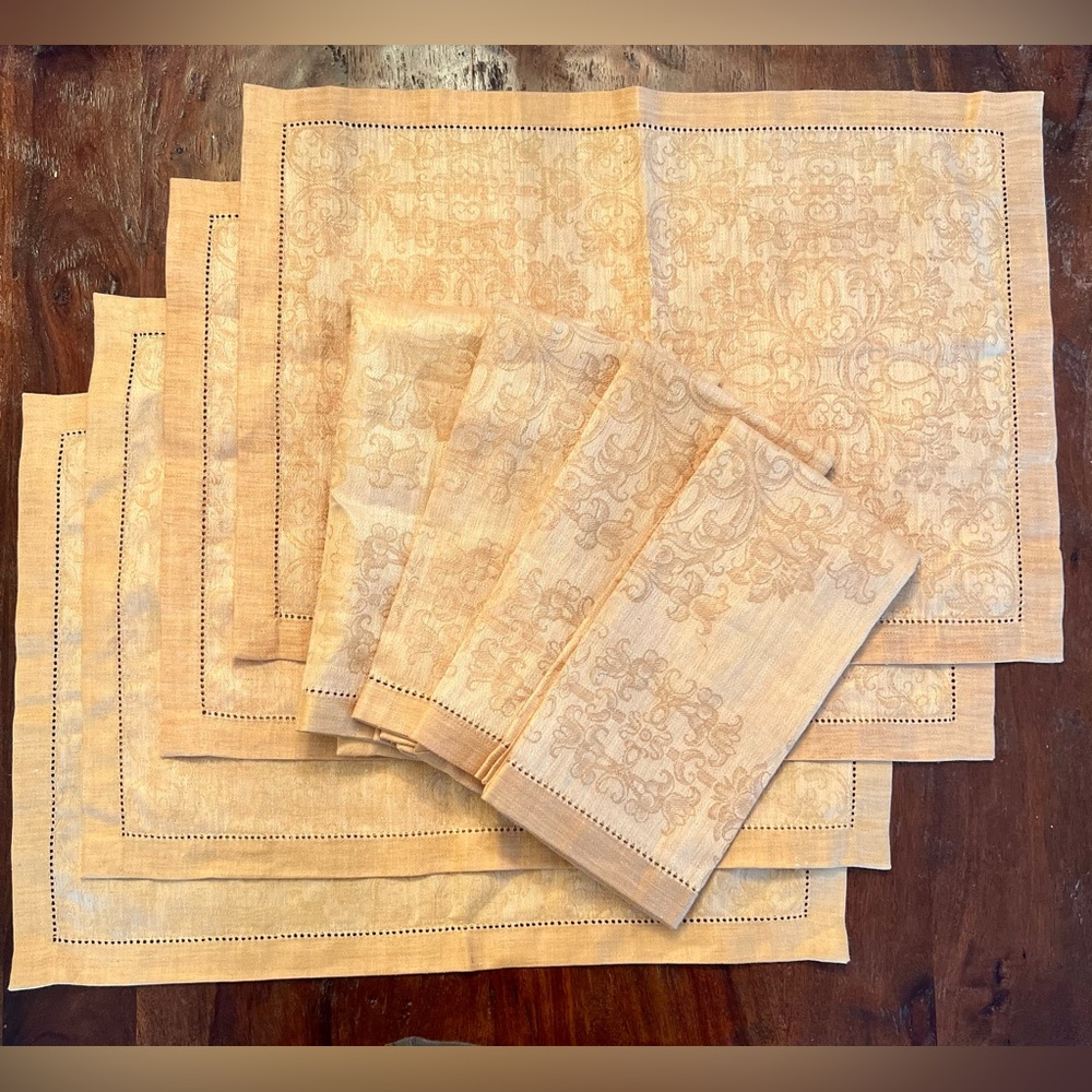 Bloomingdale’s At Home 100% Linen Damask Table Linens Set
